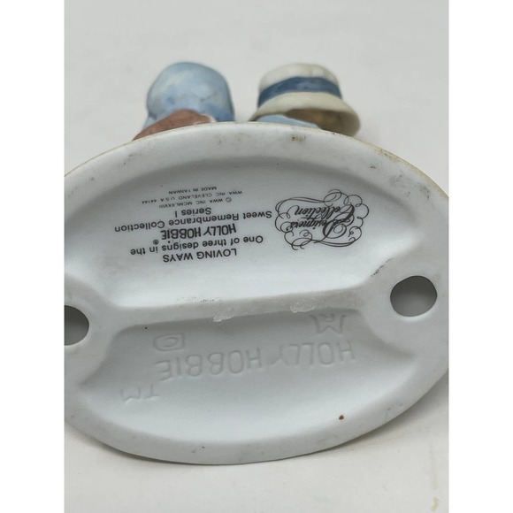 1978 Holly Hobbie Designers Collection Loving Ways Figurine - Picture 5 of 8